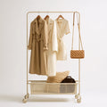 Stand appendiabiti in metallo su ruote, colore beige chiaro